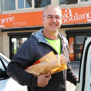 Un client de la Boulangerie