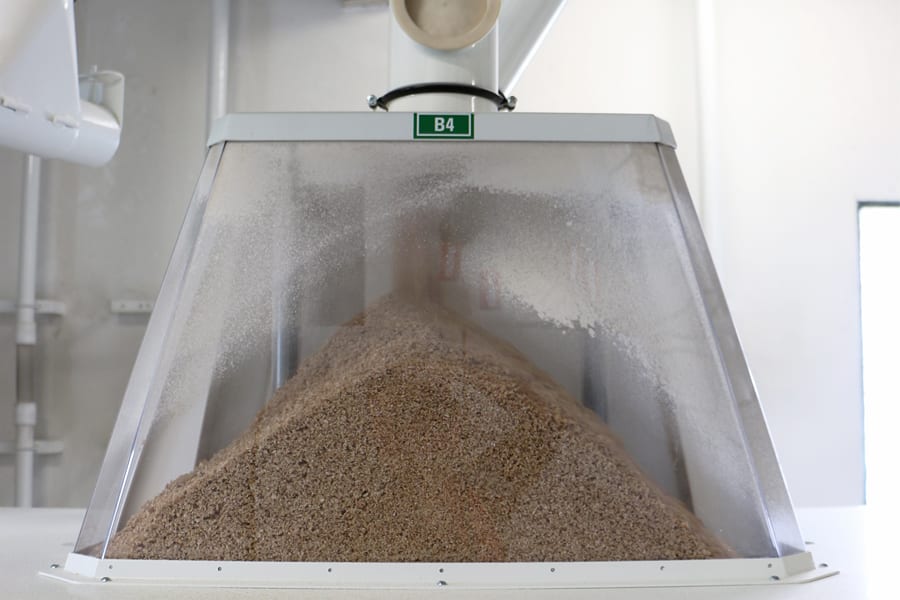 Dans la salle des cylindres, le blé va être écrasé.
